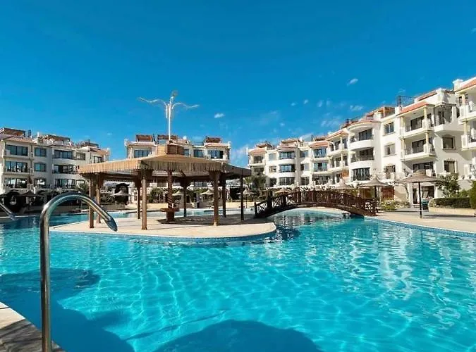 Apartmanhotel Hills 3*