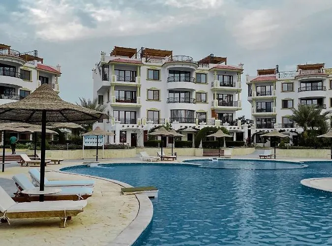 Apartmanhotel Hills 3*