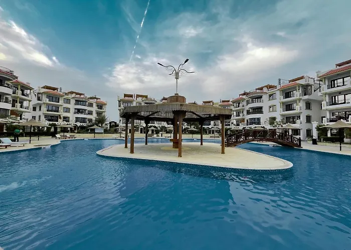 Apartmanhotel Hills 3*