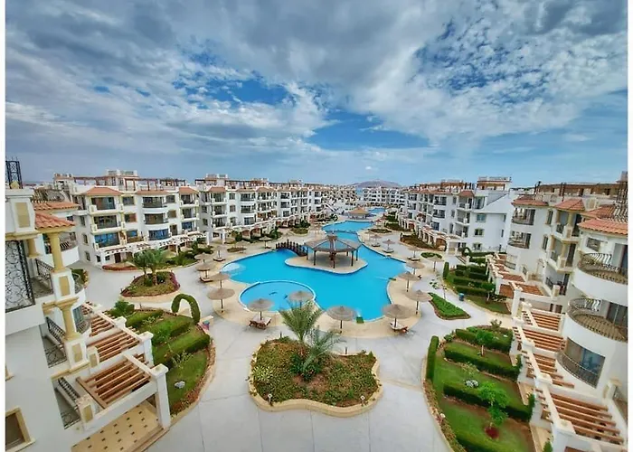 Hills Apartmanhotel 3*