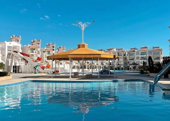 Apartmanhotel Hills 3*